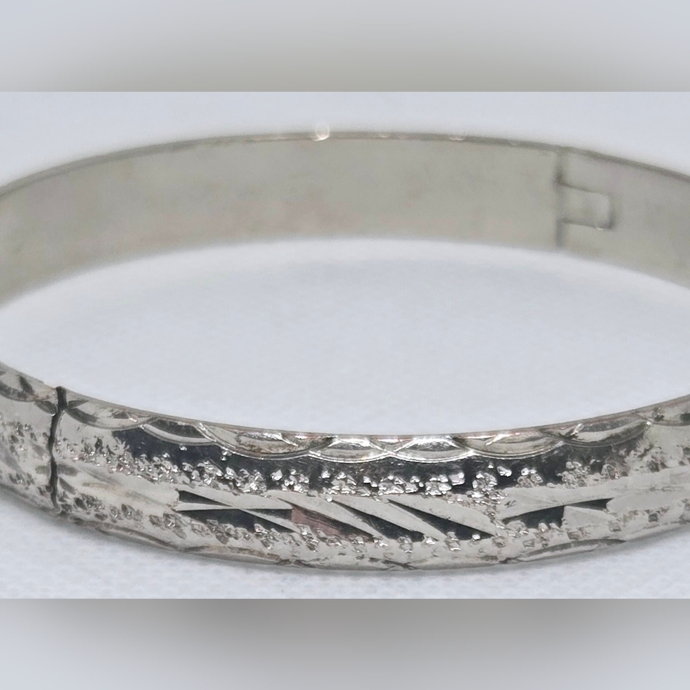 Vintage Silver Tone Etched Bangle Bracelet Floral Scroll Design - Picture 7 of 9